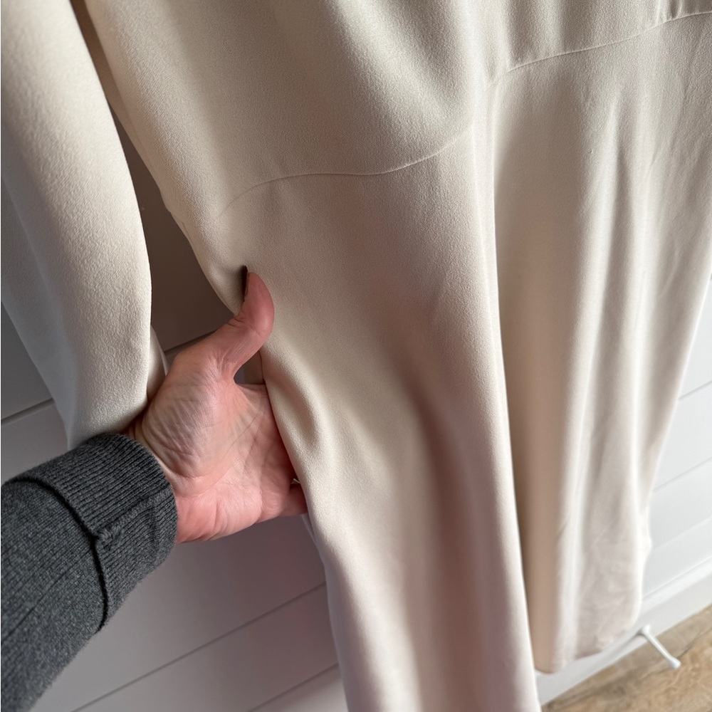 Maggy London Cream V-Neck Long Sleeve A-Line Dress - Picture 6 of 8